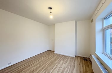 Aston Avenue, Lenton Abbey, Nottingham - Image 2